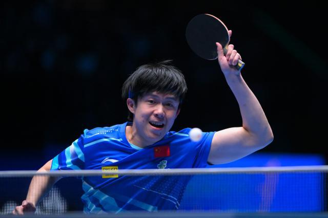 1744899121993032393.jpg (体育)(7)乒乓球——世界杯男单:王楚钦晋级八强XxjpseC007243_20250417_PEPFN0A001.jpg
